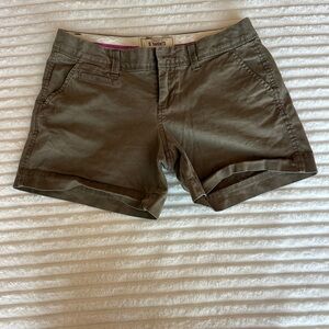 Old Navy Women's Olive 5” Cargo Shorts